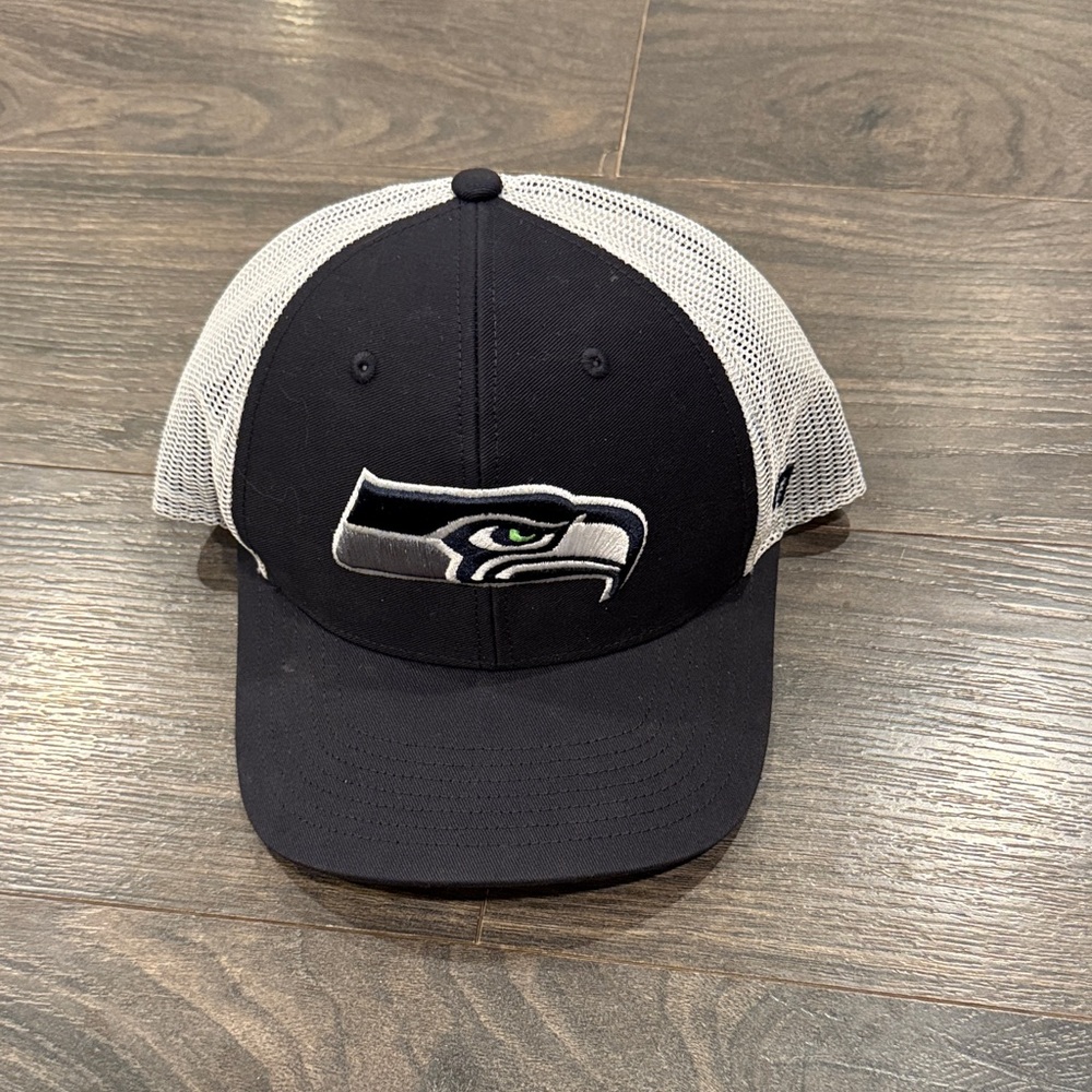 47’ Seattle Seahawks Black and White Cap youth size 8:9